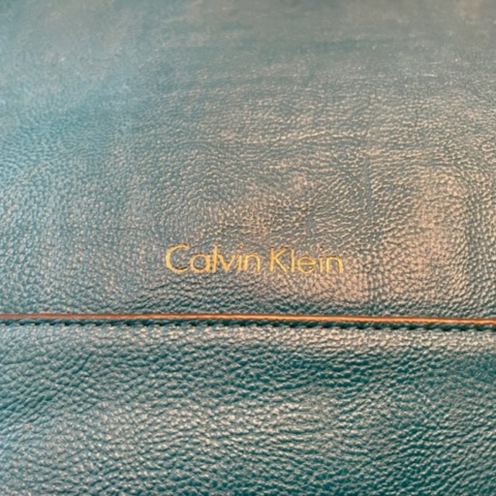 Calvin Klein - Picture 4 of 4